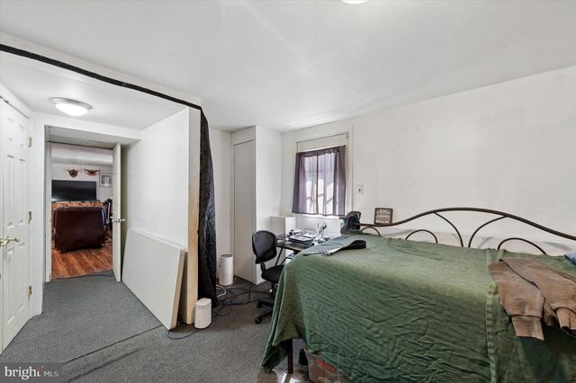 2441 WEIR RD, Aston, PA 19014