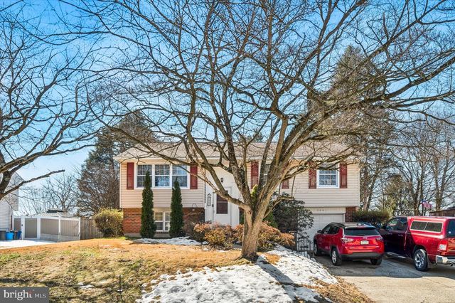 2441 WEIR RD, Aston, PA 19014