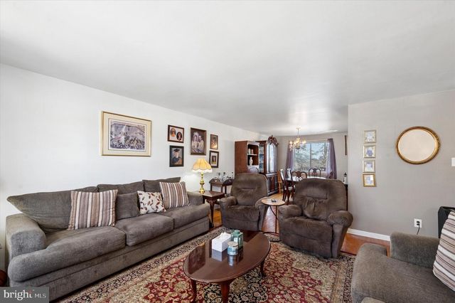 2441 WEIR RD, Aston, PA 19014