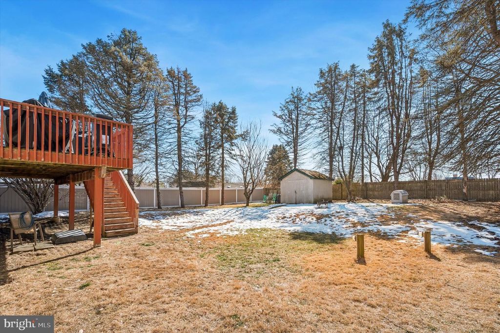 Image 33 of property listing at 2441 WEIR RD, Aston, PA 19014