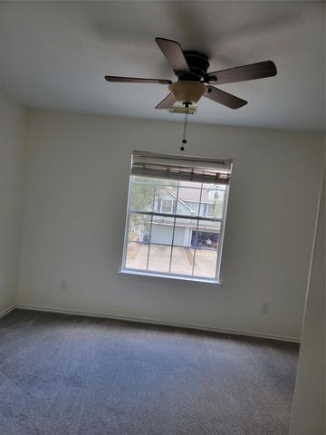 424 Folk Crest Lane, League City, TX 77539
