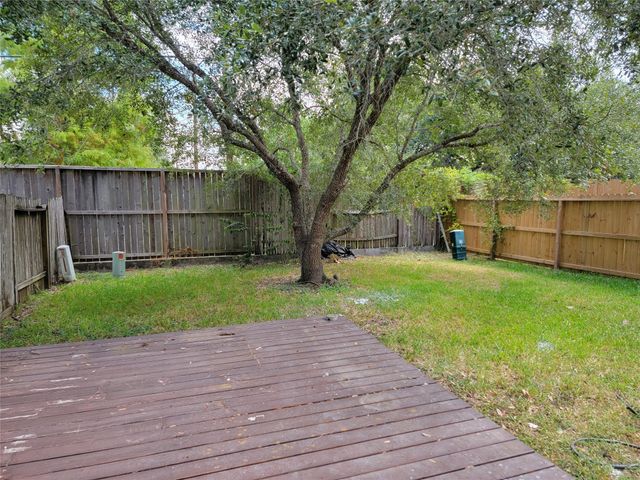 424 Folk Crest Lane, League City, TX 77539