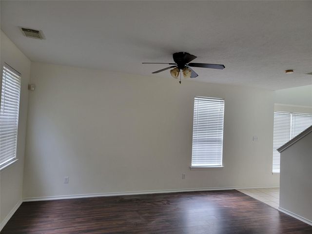 424 Folk Crest Lane, League City, TX 77539