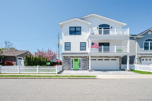 75 Curley Street, Long Beach, NY 11561