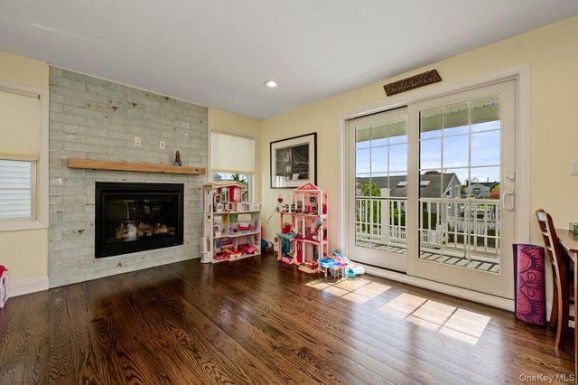 75 Curley Street, Long Beach, NY 11561