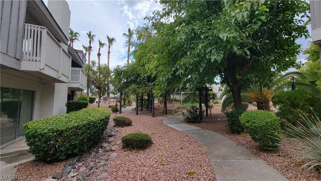 638 Brookway Lane, Las Vegas, NV 89169