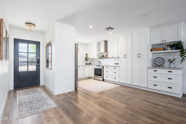 3934 E ALTADENA Avenue, Phoenix, AZ 85028