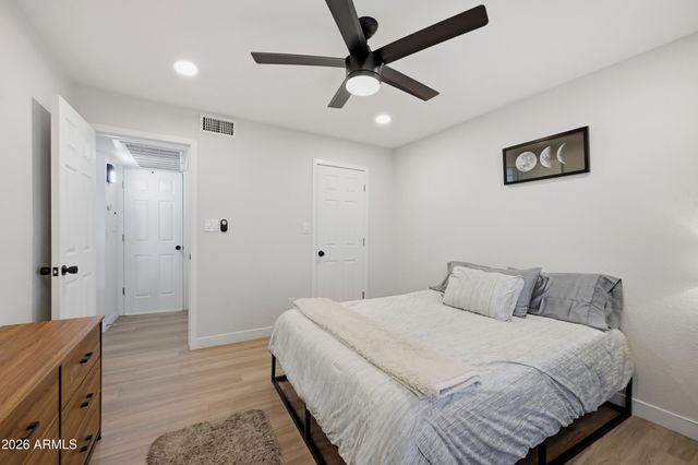 2625 E INDIAN SCHOOL Road 244, Phoenix, AZ 85016