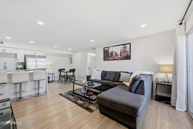 2625 E INDIAN SCHOOL Road 244, Phoenix, AZ 85016