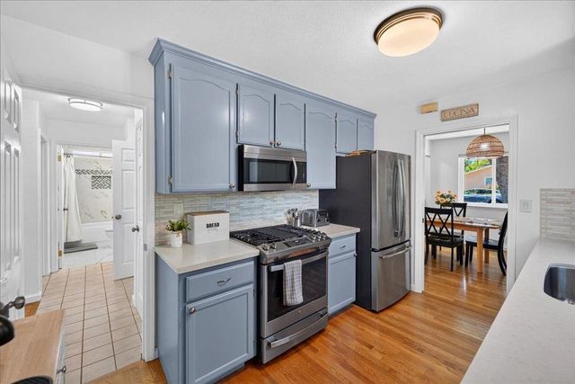 1223 Saint Francis Street, Redwood City, CA 94061