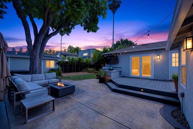 1223 Saint Francis Street, Redwood City, CA 94061