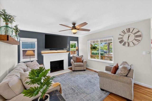 1223 Saint Francis Street, Redwood City, CA 94061