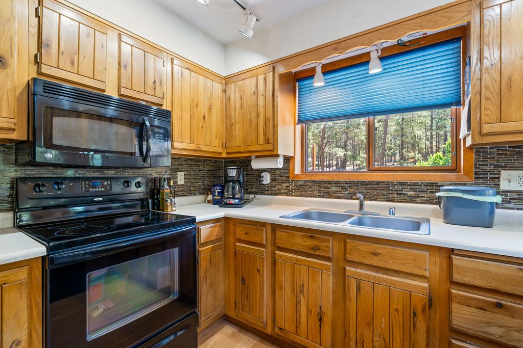 Image 10 of property listing at 241 Trilobite Trail, Jemez Springs, NM 87025