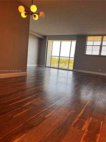 3100 W Rolling Hills Cir 403, Davie, FL 33328