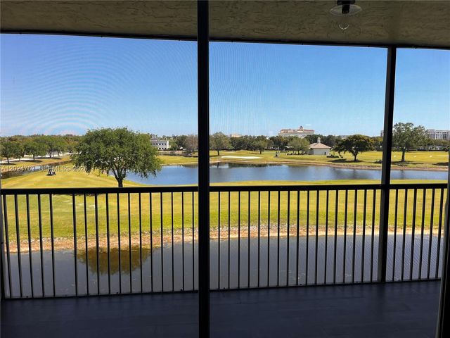 3100 W Rolling Hills Cir 403, Davie, FL 33328