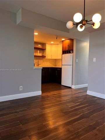 3100 W Rolling Hills Cir 403, Davie, FL 33328
