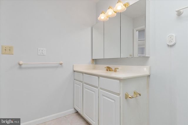 7101 BAY FRONT DR #301, Annapolis, MD 21403