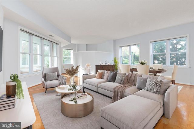 7101 BAY FRONT DR #301, Annapolis, MD 21403