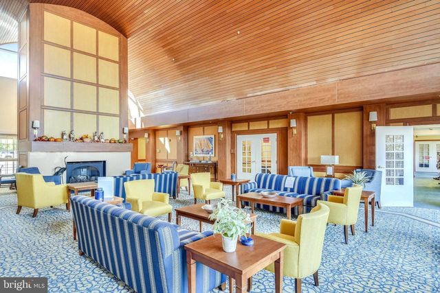 7101 BAY FRONT DR #301, Annapolis, MD 21403