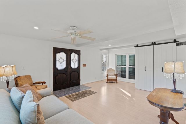 611 Church Street, Galveston, TX 77550