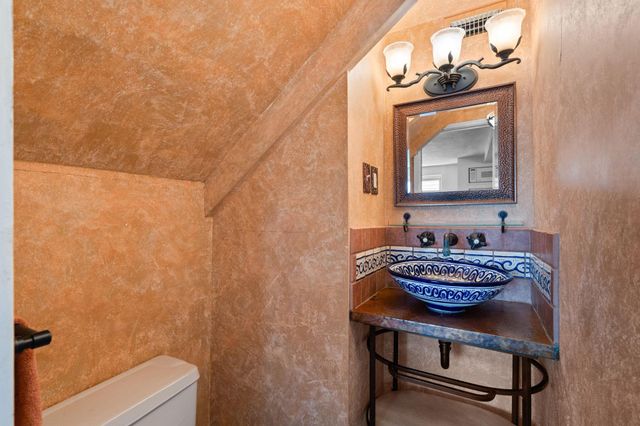 611 Church Street, Galveston, TX 77550