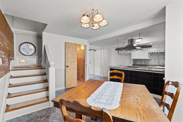 611 Church Street, Galveston, TX 77550