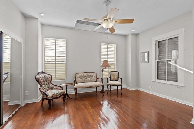 611 Church Street, Galveston, TX 77550