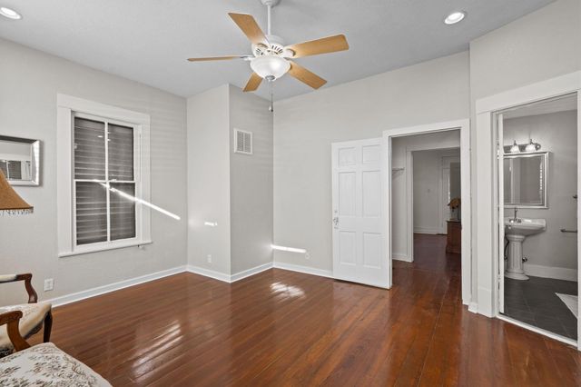 611 Church Street, Galveston, TX 77550