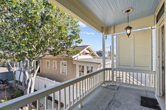 611 Church Street, Galveston, TX 77550