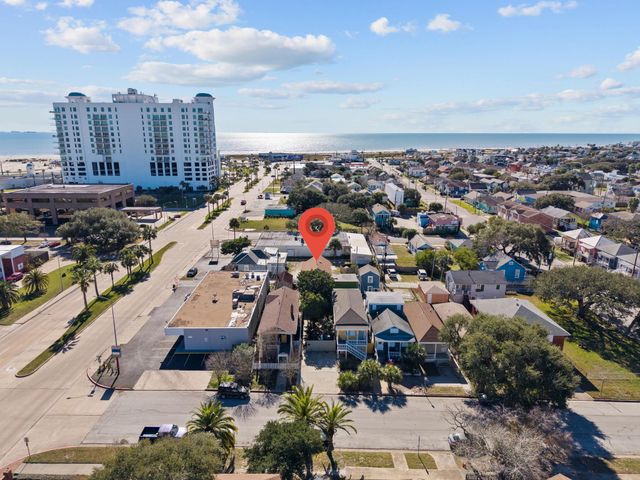 611 Church Street, Galveston, TX 77550