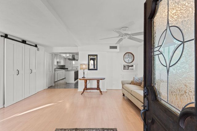 611 Church Street, Galveston, TX 77550