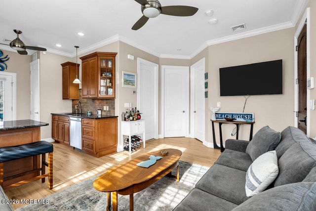 120 10th Avenue 11, Belmar, NJ 07719