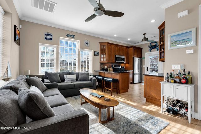 120 10th Avenue 11, Belmar, NJ 07719