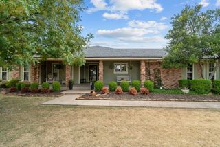 1910 Circleview Drive, Weatherford, TX 76087