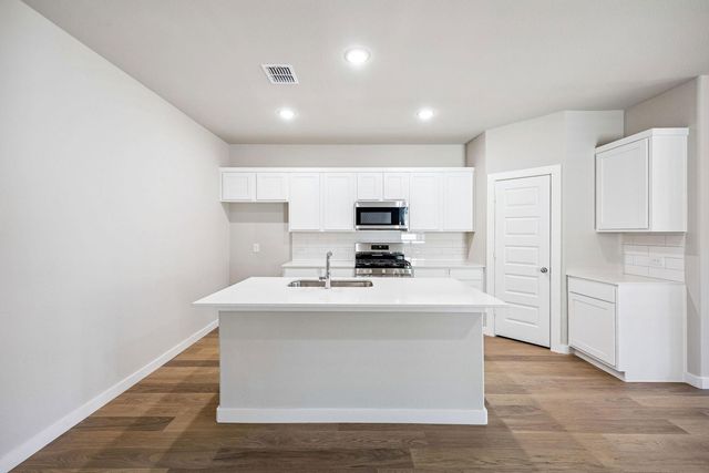 1128 Pine Rivage Drive, Huffman, TX 77336