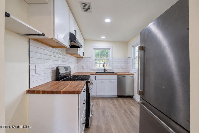 2320 5th Avenue, Toms River, NJ 08753