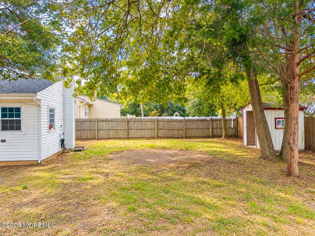 2320 5th Avenue, Toms River, NJ 08753
