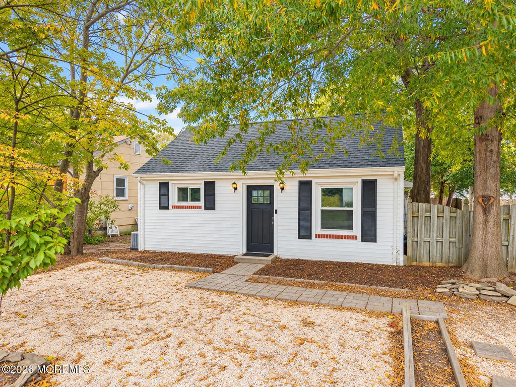 2320 5th Avenue, Toms River, NJ 08753