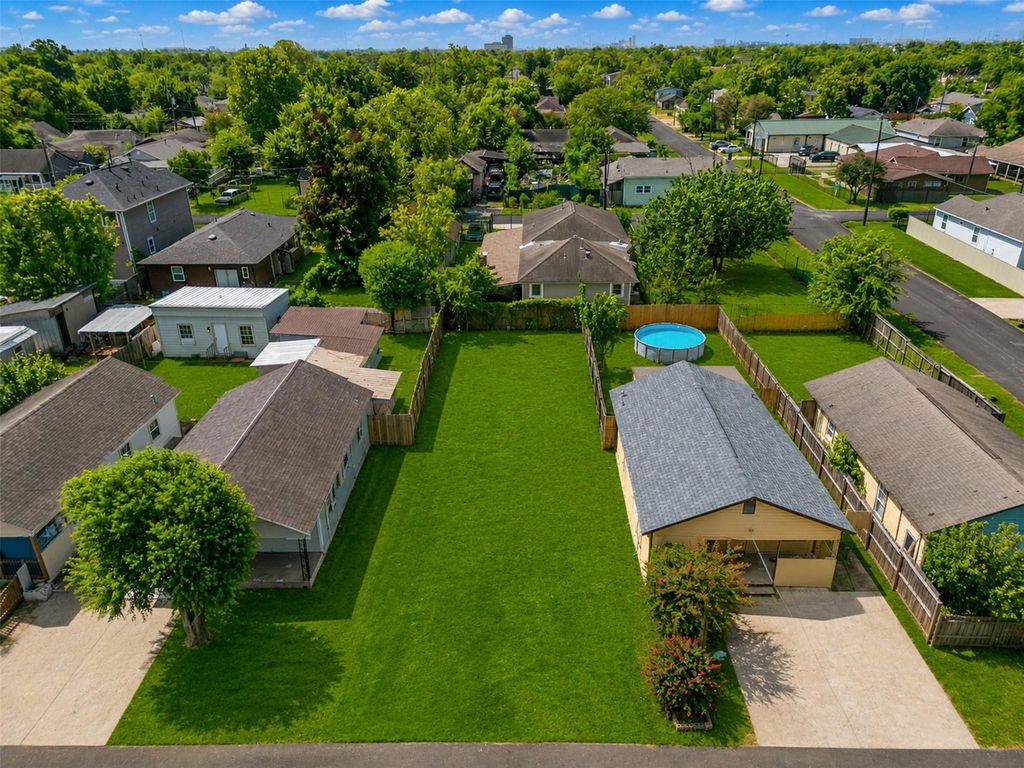 3806 Lila Street, Houston, TX 77026