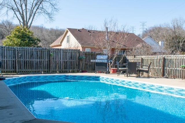 4717 Crystal Brook Dr, Antioch, TN 37013