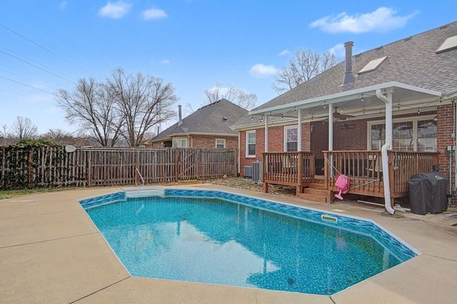 4717 Crystal Brook Dr, Antioch, TN 37013