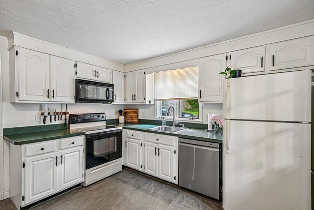 69 Gates St, Framingham, MA 01701