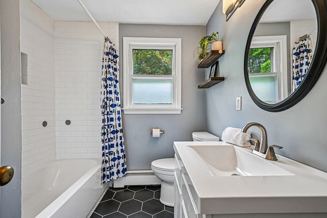 69 Gates St, Framingham, MA 01701