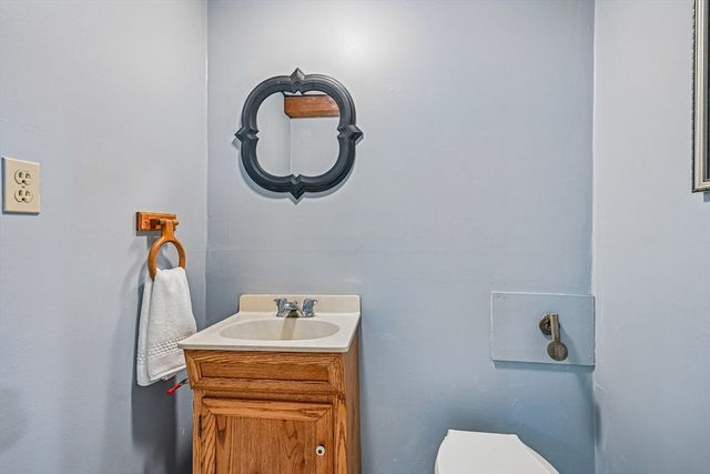 69 Gates St, Framingham, MA 01701