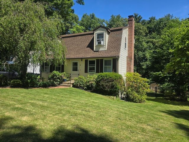 69 Gates St, Framingham, MA 01701