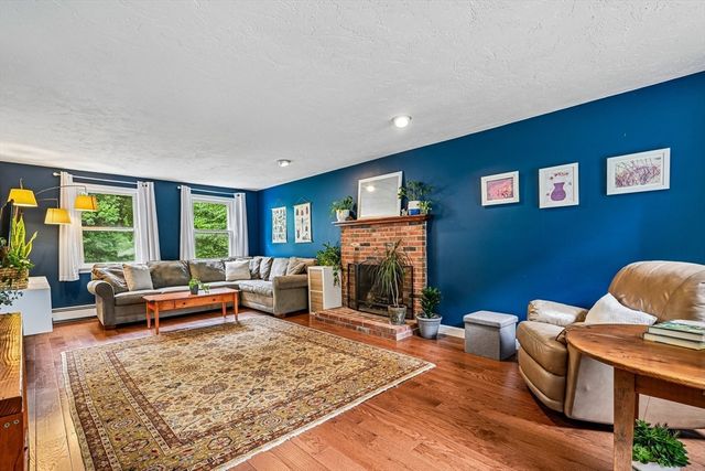 69 Gates St, Framingham, MA 01701