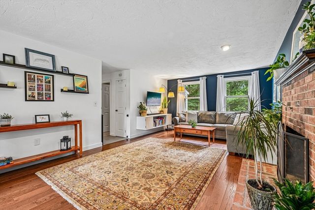 69 Gates St, Framingham, MA 01701