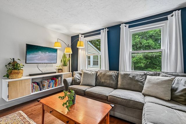 69 Gates St, Framingham, MA 01701