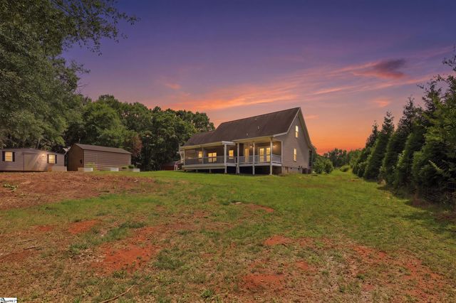 274 Circle Drive, Pendleton, SC 29670