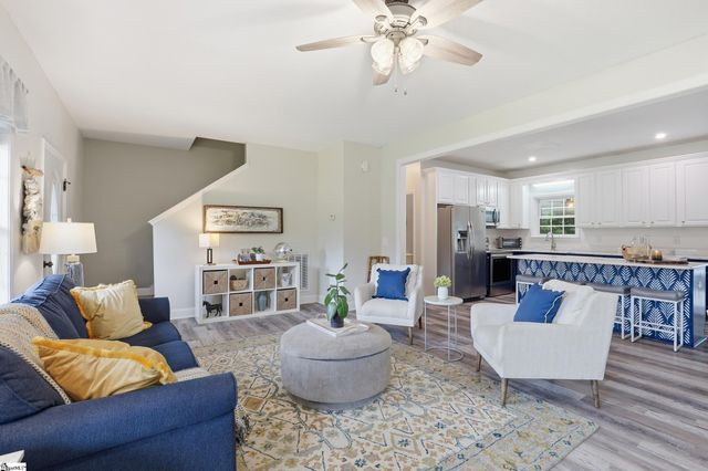 274 Circle Drive, Pendleton, SC 29670